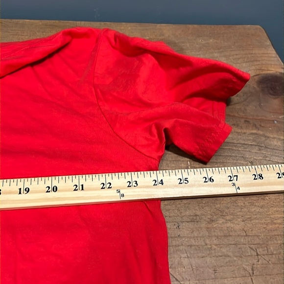 BUC-EE’S mens XL t-shirt Party Like It’s 1982 40 years of peace love & but-Ed’s - Picture 7 of 12